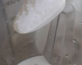 A picture of step 2 of Chikoo shake.