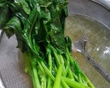 Foto langkah ke 2 dari resep Kailan cah bawang putih ala resto.