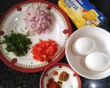 A picture of step 2 of Egg lifafa paratha.