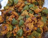 A picture of step 3 of बेसन शिमला मिर्च के सब्ज़ी (Besan Shimla Mirch Ki Sabzi Recipe in Hindi).