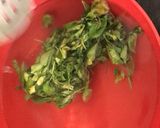 A picture of step 2 of Methi Matar Malai.