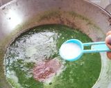A picture of step 5 of Spinach soup (palak soup).