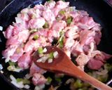 Foto del paso 6 de la receta: Espaguetti con salsa de carne y albahaca