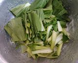 Hình bước làm 1 của món Cải thìa xào bắp