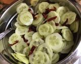 Une image de l'étape 5 de Concombres à la crème,jambon blanc,tomates séchées et basilic frais.