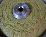 Foto langkah ke 4 dari resep Bolu pandan panggang.