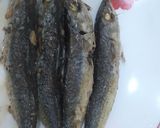 Foto langkah ke 1 dari resep Ikan Cuek Sambel Tomat.