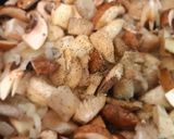 Foto del paso 6 de la receta Filetes rusos en salsa de champiñones y setas