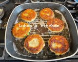 A picture of step 3 of Tuna, Potato and Peas Cutlets.