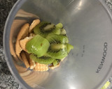 Foto del paso 4 de la receta: Papilla de plátano y kiwi con galletas ¡1° vez de kiwi! 👶🏼🥝