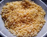 A picture of step 5 of Raj Kachori / Bhel Kachori.