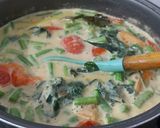 Foto langkah ke 4 dari resep Gulai Santan Daun Ubi Kacang Panjang.
