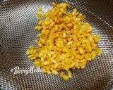 A picture of step 3 of Kurkure Moongdal Namkeen.