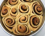 Foto langkah ke 5 dari resep Cinamon roll Tintin rayner.