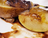 Foto del paso 8 de la receta: Peras con mermelada y salsa de chocolate
