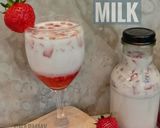 รูปขั้นตอนการทำที่ 4 ของ นมสตรอว์เบอร์รี่ [Fresh Strawberry Milk]