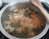 Foto del paso 2 de la receta: Pasta con tomate frito de albahaca y atún en conserva natural