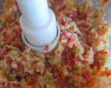 Foto del paso 2 de la receta: Pollo, coles de Bruselas al vino, cebolla y morrones rehogados