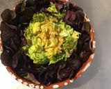 Une image de l'étape 2 de Salade feuille de chêne sauce deux moutardes,deux vinaigres et soja.