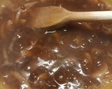 A picture of step 2 of Bangers, mash n onion gravy.