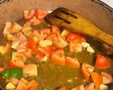 صورة لخطوة 1 من وصفة سباغيتي بصوص الطماطم🍝