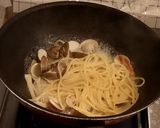 ［影音］白酒蛤蜊義大利麵的食譜步驟5照片