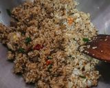Foto langkah ke 5 dari resep Nasi Goreng Bumbu Iris.