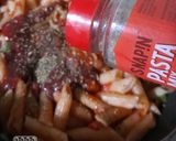 A picture of step 8 of Pasta Pizza.