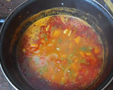 Foto del paso 4 de la receta: Calamares en salsa con arroz blanco y guisantes