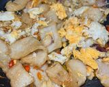 A picture of step 4 of Fried Noodles (Mee Tuaran).