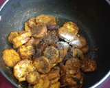 *வாழைக்காய், பெப்பர் மசாலா சுக்கா*(valaikkai pepper chukka recipe in tamil) ரெசிபி ஸ்டேப் 6 புகைப்படம்