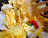 Foto langkah ke 6 dari resep Tongseng Telur Dadar.