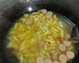 Foto langkah ke 7 dari resep Seblak yummy.