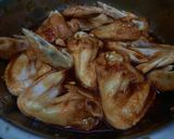 Foto langkah ke 2 dari resep Sayap Pedas Goreng Madu (Honey Spicy Chicken Wings).