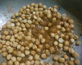 A picture of step 5 of Bhune chane ke ladoo.