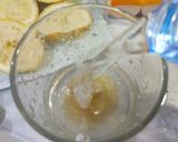 Foto langkah ke 2 dari resep Honey Lemon Yakult.