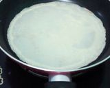 Foto langkah ke 3 dari resep Crepes isi sosis.