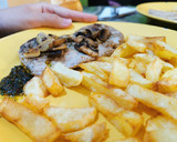 Foto del paso 1 de la receta: Atún a la plancha con patatas fritas y ensalada verde!!!