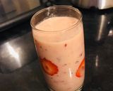 A picture of step 1 of Strawberry Smoothie.