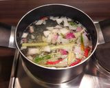 รูปขั้นตอนการทำที่ 1 ของ 🍄🌶..แกงเห็ดสูตรใส่ใบชะอม+ใบแมงลัก🍃