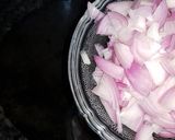 A picture of step 4 of Tawa daal.
