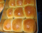 A picture of step 5 of Bread rolls.