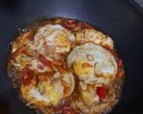 Foto langkah ke 1 dari resep Telur Ceplok Kecap Pedas.