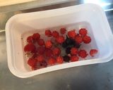 Une image de l'étape 3 de Salade de fruits du jardin.