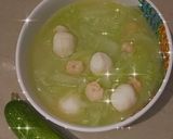 Foto langkah ke 5 dari resep Tumis timun bakso udang.