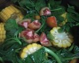 Foto langkah ke 3 dari resep Sayur Bening Bayam + Jagung.