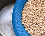 A picture of step 1 of Miyan dried okro.