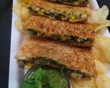 પાલક મકાઈ પનીર &ચીઝ સેન્ડવીચ(palak makai paneer cheese sandwich Recipe In Gujarati) રેસીપી સ્ટેપ5ફોટો