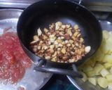 आलू मंगोडी की सब्जी (Aloo mungodi ki sabzi recipe in Hindi) रेसिपी चरण 1 फोटो