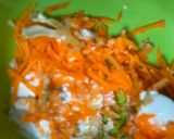 A picture of step 4 of Mayo and vegetable Sandwich.